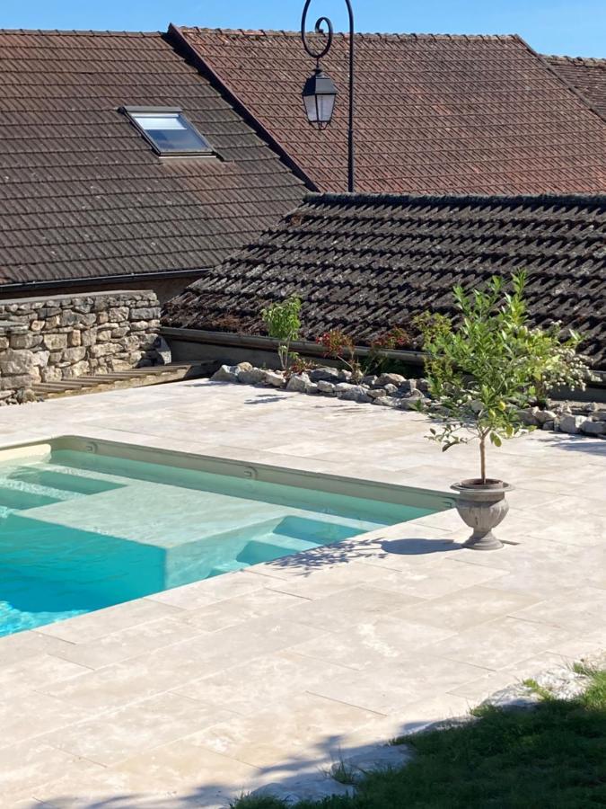 Le Clos Bo-M Marignieu エクステリア 写真